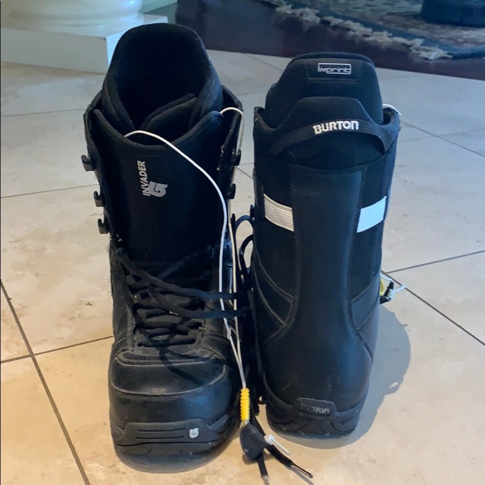 BURTON snowboarding boots size 11 US Men’s